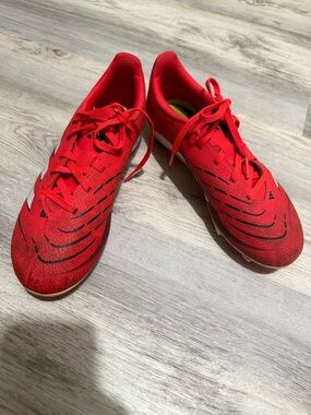 Red Athletic Soccer Cleats - Men's